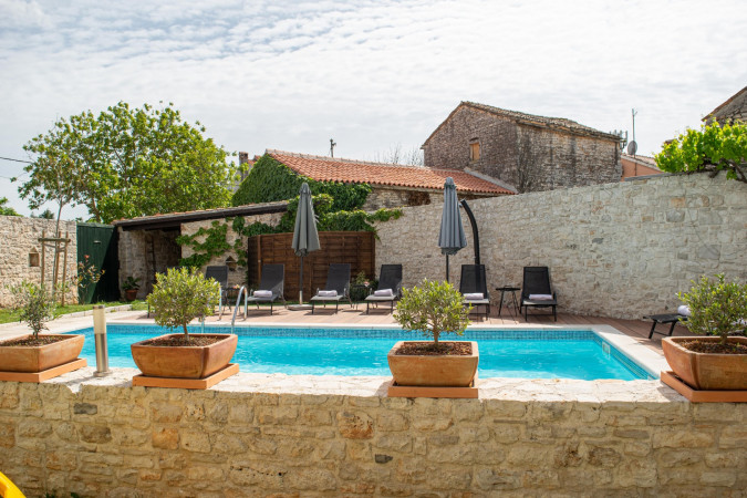 Exterior and surroundings, Neroli Place with heated pool and sauna, Svetvinčenat, Istria, Croatia Svetvinčenat