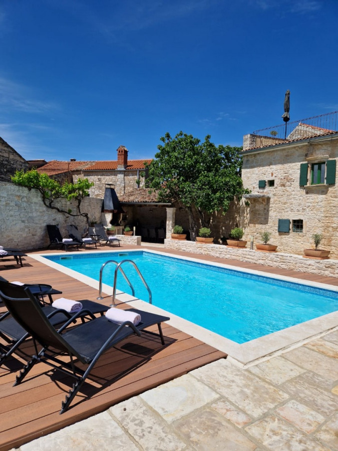 Exterior and surroundings, Neroli Place with heated pool and sauna, Svetvinčenat, Istria, Croatia Svetvinčenat